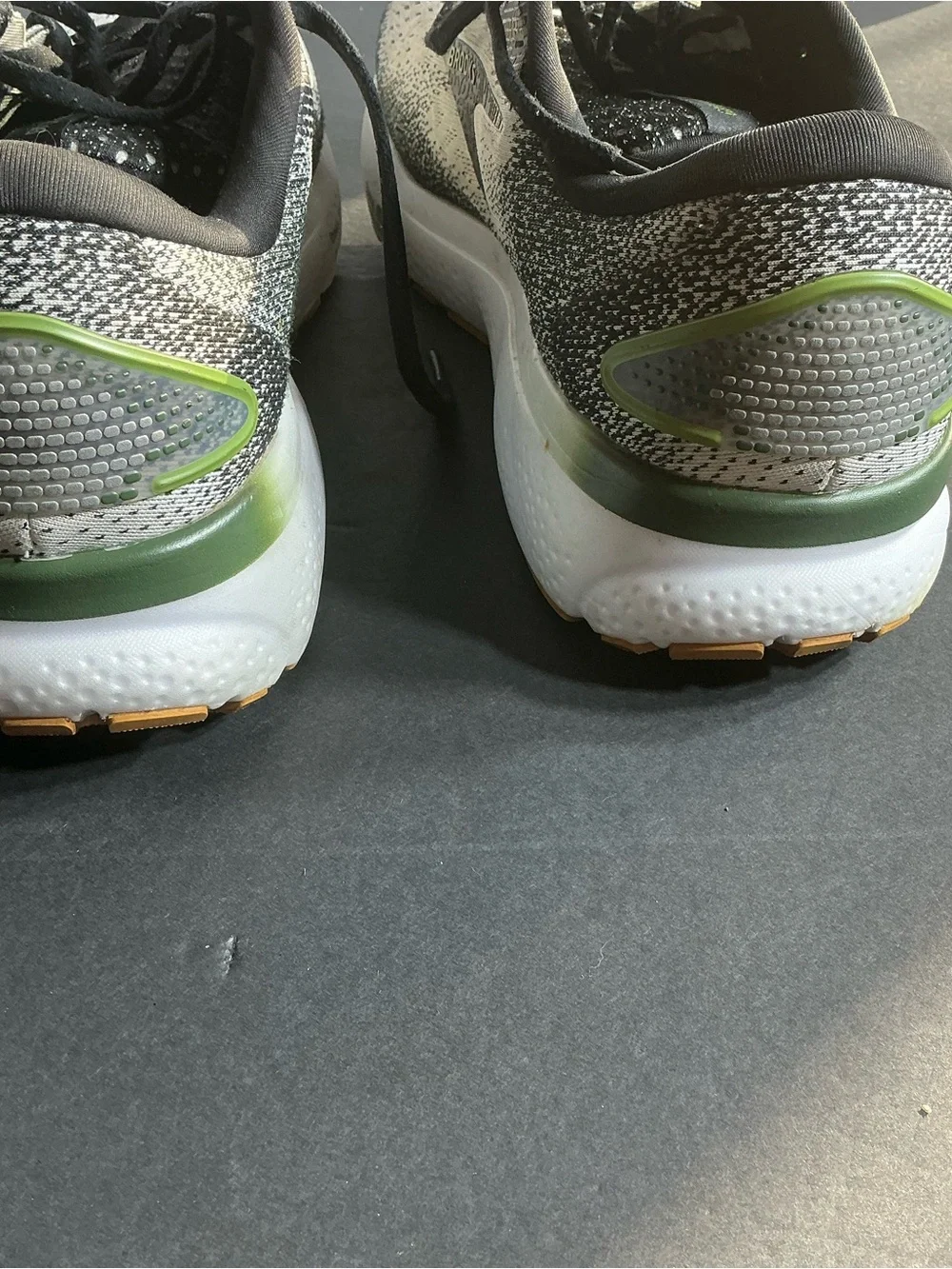 Brooks ghost lightweight men